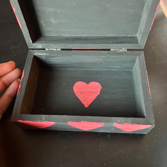 Hand painted jewelry box - Picture 2 of 4